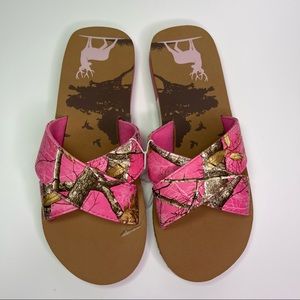 REALTREE EDGE PINK CAMO CAMOUFLAGE CASUAL SLIP-ON FLIP FLOP SANDAL S/M 7/8 US